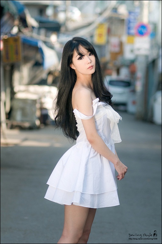 Im Soo Yeon in a lovely white dress and cream high heels; Asian Babe Non Nude 