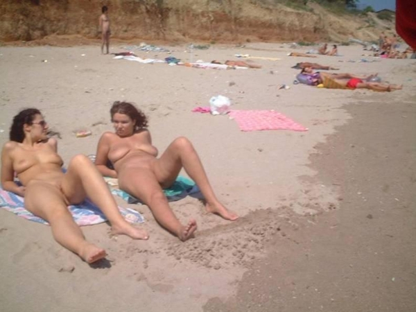 Nude and Beach - Asses On The Beach; Amateur Beach 