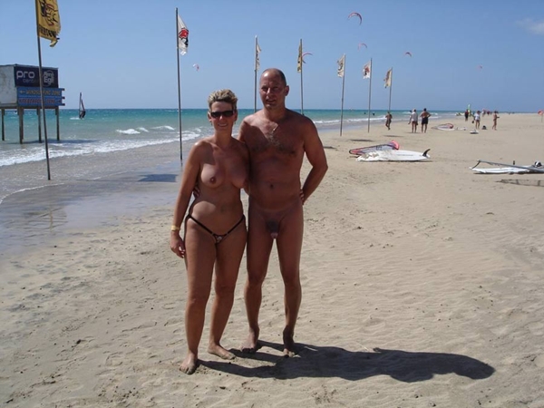 Fucking Beach - Blonde Beach Nude; Amateur Beach 