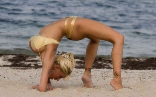 sexy-stretching-stretch-29 : theCHIVE; Babe Big Tits Blonde Beach 