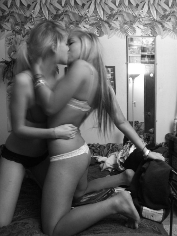 ; Blonde College Hot Lesbian 